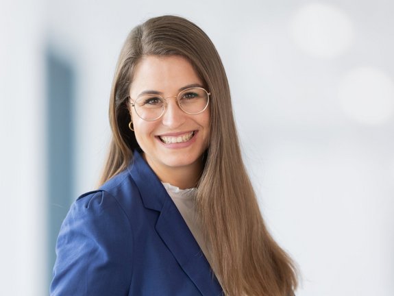 Eva-Maria Bauer