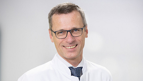 Porträt von Dr. med. Markus Tietze, Chefarzt des Fachbereichs Gefäßchirurgie im Klinikverbund Allgäu Porträt von Dr. med. Markus Tietze, Chefarzt des Fachbereichs Gefäßchirurgie im Klinikverbund Allgäu