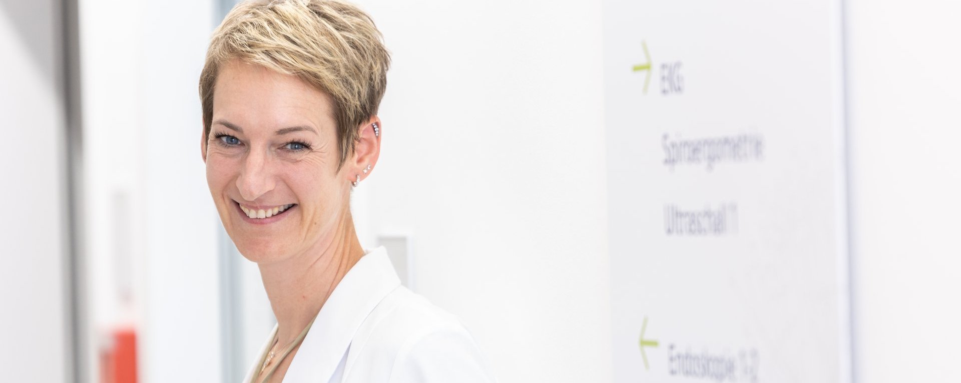 Chefärztin Dr. med. Cornelia Monat