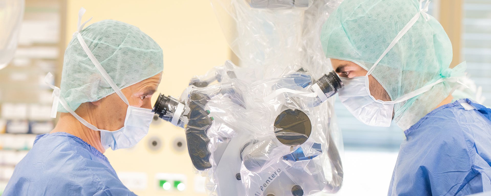 Der Fachbereich Neuro- und Wiederherstellungschirurgie im Allgäu Neurochirurgie im Klinikverbund Allgäu mit Dr. Frehner im Operationssaal