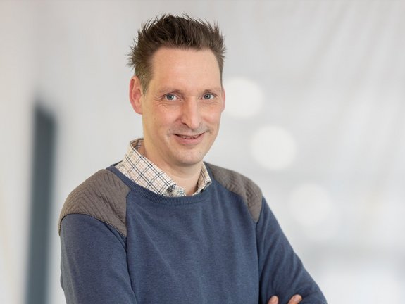 Dr. Thomas Klössing Porträt von Dr. Thomas Kloessing, tätig in der Geriatrie der Klinik Immenstadt.